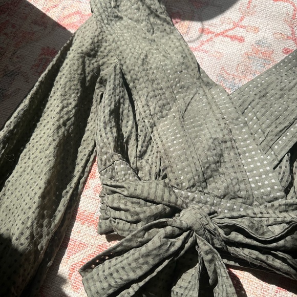 Elegant Green Top - Anthropologie - Picture 2 of 6